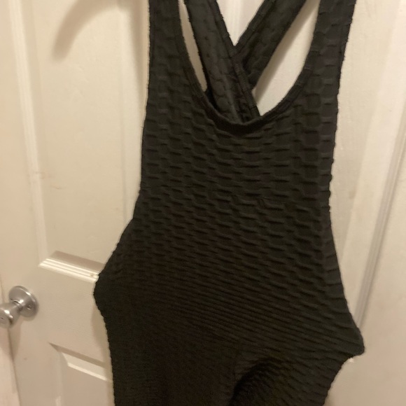 XJ Boost Ladies Size Large or Extra Large runs small very fitted one piece set - Picture 10 of 10